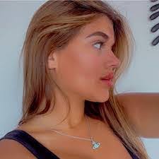 Alyssa Oldham's Instagram, Twitter & Facebook