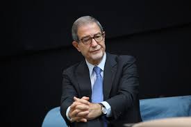Lombardia, sicilia ed emilia romagna (attualmente arancioni) sarebbero vicine alla zona rossa (più lombardia, sicilia ed emilia romagna potrebbero dunque passare dall'arancione al rosso, con la. Hf1qlyeqrjcozm