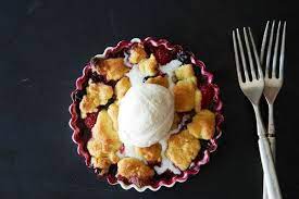 Joan Nathan S Chosen Red White And Blue Fruit Crisp Fruit Crisp Fruit Crisp Recipe Summer Fruit Desserts