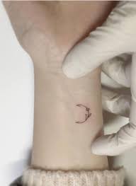 This list of tattoos might be just perfect for those of you. 30 Small Minimalistic Tattoo Ideas Information Brighter Craft Minimalist Tattoo Tattoos Dainty Tattoos