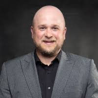 Kristen Steeves's Instagram, Twitter & Facebook