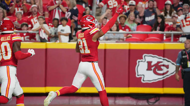 Jaden Hicks bringing defensive intensity to the secondary, do AI tạo