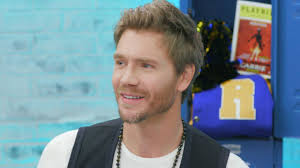 One Tree Hill's' Chad Michael Murray and Torrey DeVitto Reunite for  Hallmark Christmas Movie (Exclusive)