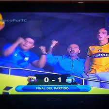 Angel Bustamante On Instagram La Celebracion De Nassib Neme En El Estadio De Barcelona Y La Cara Del Hincha Amarillo Unica Csemelec Emelec My Photos Photo