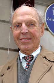 Richard C. Hottelet, CBS Newsman and Last of 'Murrow Boys,' Dies at 97