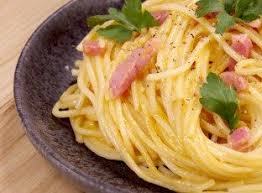 Pate A Pizza Epaisse Et Moelleuse Recette Recette Pate Carbonara Recette Italienne Pates Carbonara