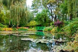 No solo los muebles, pero tambien los objetos. Claude Monet S House And Gardens In Giverny Guided Tour From Paris