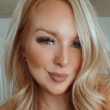 Rachel Lovelace's Instagram, Twitter & Facebook