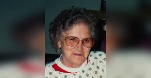 Maxine Mccabe's Instagram, Twitter & Facebook