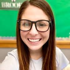 Amanda Nasser's Instagram, Twitter & Facebook