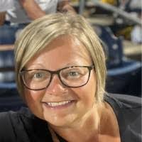 Amy Trapp's Instagram, Twitter & Facebook