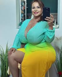 Confidenceinmybody on X: Bright colors are my favorite ttp:onlyfans.com bellabodhivip t.conoc46UjEo5 t.concdN1HxaPd  t.cov4yNNByvmZ  X