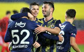 Fenerbahçe'den yapılan açıklamada, futbolcumuz miha zajc, satın alma opsiyonu ile birlikte 1 yıllığına i̇talya'nın genoa takımına kiralanmıştır. Fenerbahce Miha Zajc Icin Genoa Icin Anlasma Sagladi Son Dakika Spor