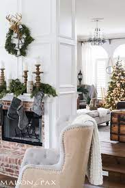 Green And White Christmas Decorating Ideas So Many Lovely Natural Greenery And Christmas Guest Room Christmas Decorations Living Room Christmas Living Rooms
