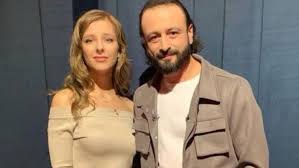 Maybe you would like to learn more about one of these? Zvezda Papinyh Dochek Liza Arzamasova I Ilya Averbuh Pozhenilis Kadry Rossijskij Dialog
