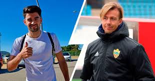 Enzo zidane, libre de tout contrat, a signé pour une saison avec le club de rodez, où son père est sa mère est originaire de cette ville. Enzo Zidane Joins Guti S Almeria Tribuna Com