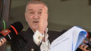 Nu va recurge niciodată la operaţii estetice sau intervenţii medicale pentru a părea mai tânăr! Gigi Becali Afaceri Business24 Ro Mobile