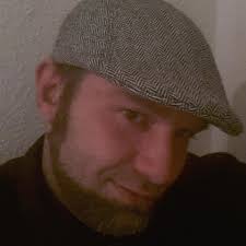 Dennis Holstein (@holstein_dennis)