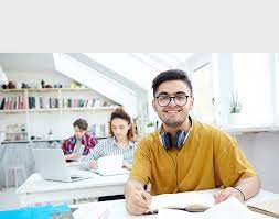 Mit einem dualen studium an der iubh. Duales Studium Ubersicht Hochschulen Top Arbeitgeber