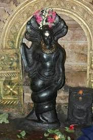 ஒரே சிலையால் ஆன ராகு, கேது பகவான் ஸ்ரீவாஞ்சியம், நன்னிலம், திருவாரூர்.  கிரகண காலத்தில் திறந்திருக்கும் ஒரே கோயில் ஸ்ரீவாஞ்சியம் ...
