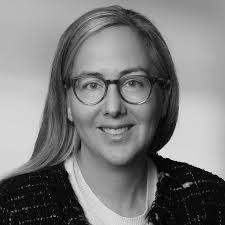 Kristin Hester's Instagram, Twitter & Facebook