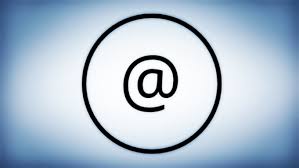 La verdad, hoy en día se emplea más como el nombre del signo @ (en inglés, at) que usamos en correos electrónicos: How To Put And Use The At Symbol On The Keyboard