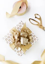 Use the same color as the bow or a complementary color. How To Tie The Perfect Ribbon Gift Bow Video Francois Et Moi