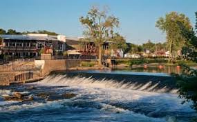 There are many attractions nearby, like studebaker and hudson museum, shipshewana and amish country, chocolate factory, notre dame and the rv capital, rv manufacturers, rv surplus stores and the rv. Visit South Bend Best Of South Bend Tourism Expedia Travel Guide