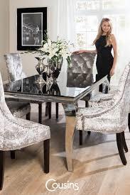Pin By Pricilla Zk On Dinning Villa Interior Design Abu Dhabi Luxury Dining Room Dining Table Chairs Velvet Dining Chairs