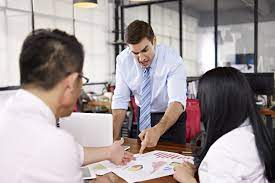 6 Effective Tactics For Handling A Toxic Boss