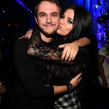 Dalton jacob gomez (born august 7, 1995) is an american luxury real estate agent. Ruinierte Selena Gomez Das Privatleben Von Zedd