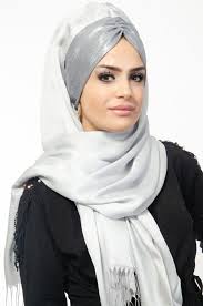 Aise Tesettur Gri Buzgulu Bandana Pratik Simli Sal Foulard