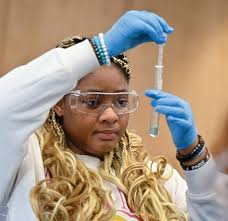 ETOWN: The Magazine of Elizabethtown College, Spring/Summer 2024 by  Elizabethtown College