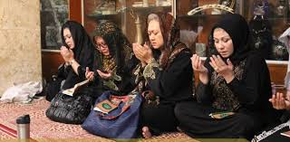 Contact keluarga cendana on messenger. Keluarga Cendana Gelar Haul Tien Soeharto Di Malam Idul Adha