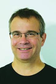 Pr Luc Thomas : Le dépistage précoce améliore la survie dans les cas de  mélanome