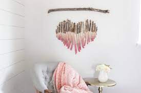 Rupanya cuma diy sendiri buat wall panel yang mudah guna kayu yang murah ni. Diy Manisnya Hiasan Dinding Ombre Untuk Ruang Tamu Di Hari Valentine Okezone Lifestyle