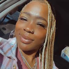 Atl @islandseafoodatl has the best colossal chargrilled stuffed seafood  oysters in the city ! The oysters are huge and stuffed with seafood . You  can stuff them with crawfish , crab claws ,