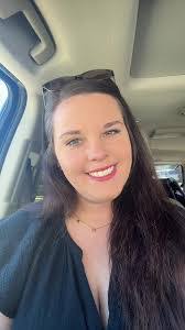 Heather Pearman's Instagram, Twitter & Facebook