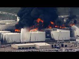 The deer park incident erupted just one day after a fire broke out roughly a dozen miles away at exxonmobil's massive refinery in baytown. Itc Fire Deer Park 7 Tanks On Fire Youtube