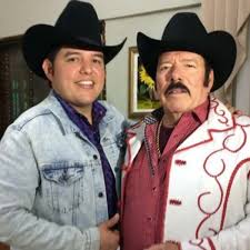 Lalo mora puros corridos mix 2021 || 20 exitos de lalo mora duración 39:30 tamaño 54.24 mb / , fue subido por musica del recuerdo y actualmente cuenta con más de 1114 reproducciones 18 las 15 favoritas de los invasores originales (lalo mora y javier rios) mix exitos gruperos duración 38:58 tamaño 53.51 mb / , fue subido por grupo radio hit. Desmiente Hijo De Lalo Mora Muerte De El Rey De Las Mil Coronas Noticias De Mexico El Imparcial