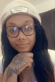 Belinda Mock's Instagram, Twitter & Facebook