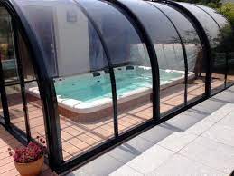 epingle sur spa de nage