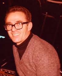 II 1 settembre 1983, don Agostino Saccani è a Corsico in Ss. Pietro e Paolo  con incarico per la nascente parrocchia in Villaggio Giardino che, per  espressa volontà del Parroco della Chiesa