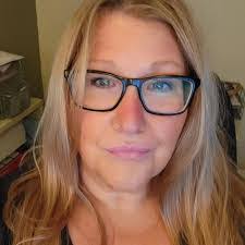 Jeanne Blodgett's Instagram, Twitter & Facebook