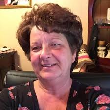 Linda Puleo's Instagram, Twitter & Facebook