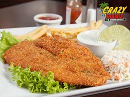 Filete De Pescado Panko Filete De Tilapia Con Empanizado Panko Para Para Darle Una Contextura Crujiente Y Sabrosa Con Papas Fritas Y Coles Food Cooking Menu