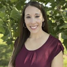 Courtney Bechtel's Instagram, Twitter & Facebook