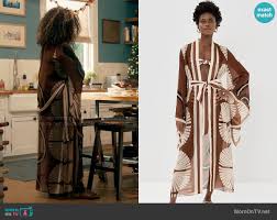 WornOnTV: Vi's brown printed robe