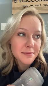 Leanna Rasmussen's Instagram, Twitter & Facebook