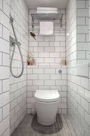Memilih kamar mandi dengan shower head sangat efektif karena akan menyisakan ruang gerak di kamar mandi minimalis ukuran 1 x 2 milikmu. 8 Contoh Kamar Mandi Pakai Shower Berukuran Sempit Hemat Tempat Nggak Perlu Sedia Bak Lagi